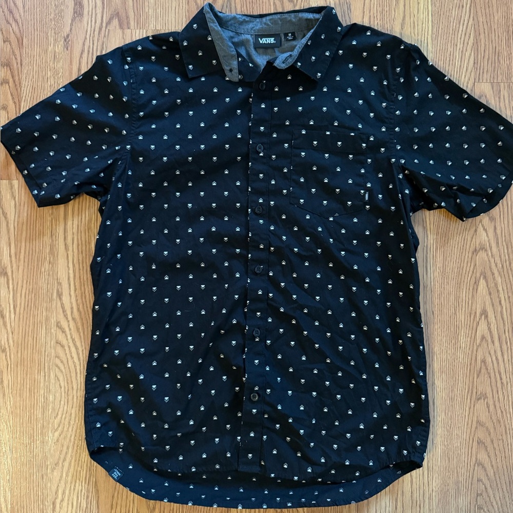 Vans Black Casual Button Down Shirt with Stylish Pattern